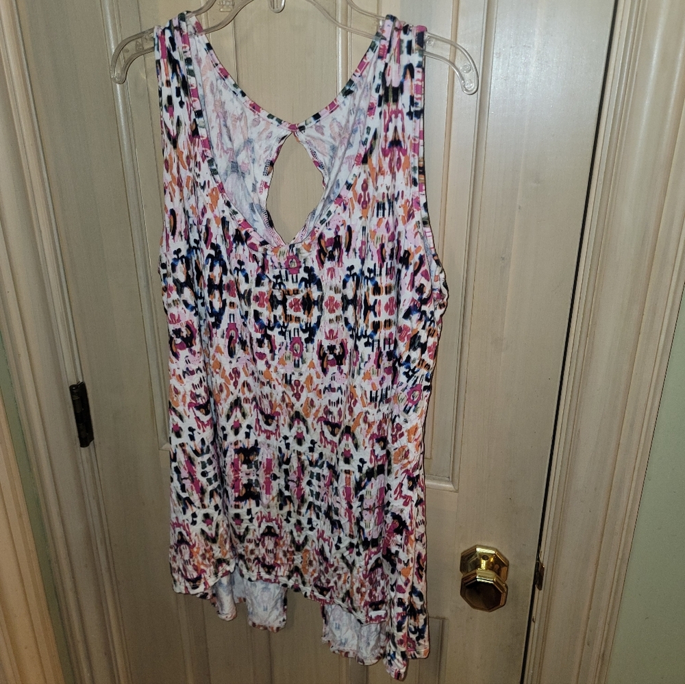 Womens Plus Sz 2X Rose & Olive Key Hole Back Sleeveless Shirt
